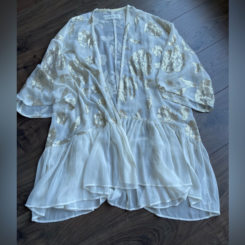 Abercrombie & Fitch Embroidered Kimono